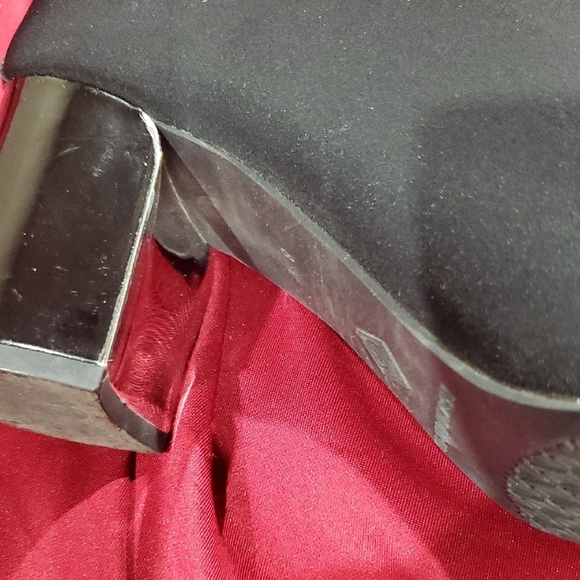 Donald J. Pliner Black and Silver Heels with Pointed Toe - Picture 3 of 11